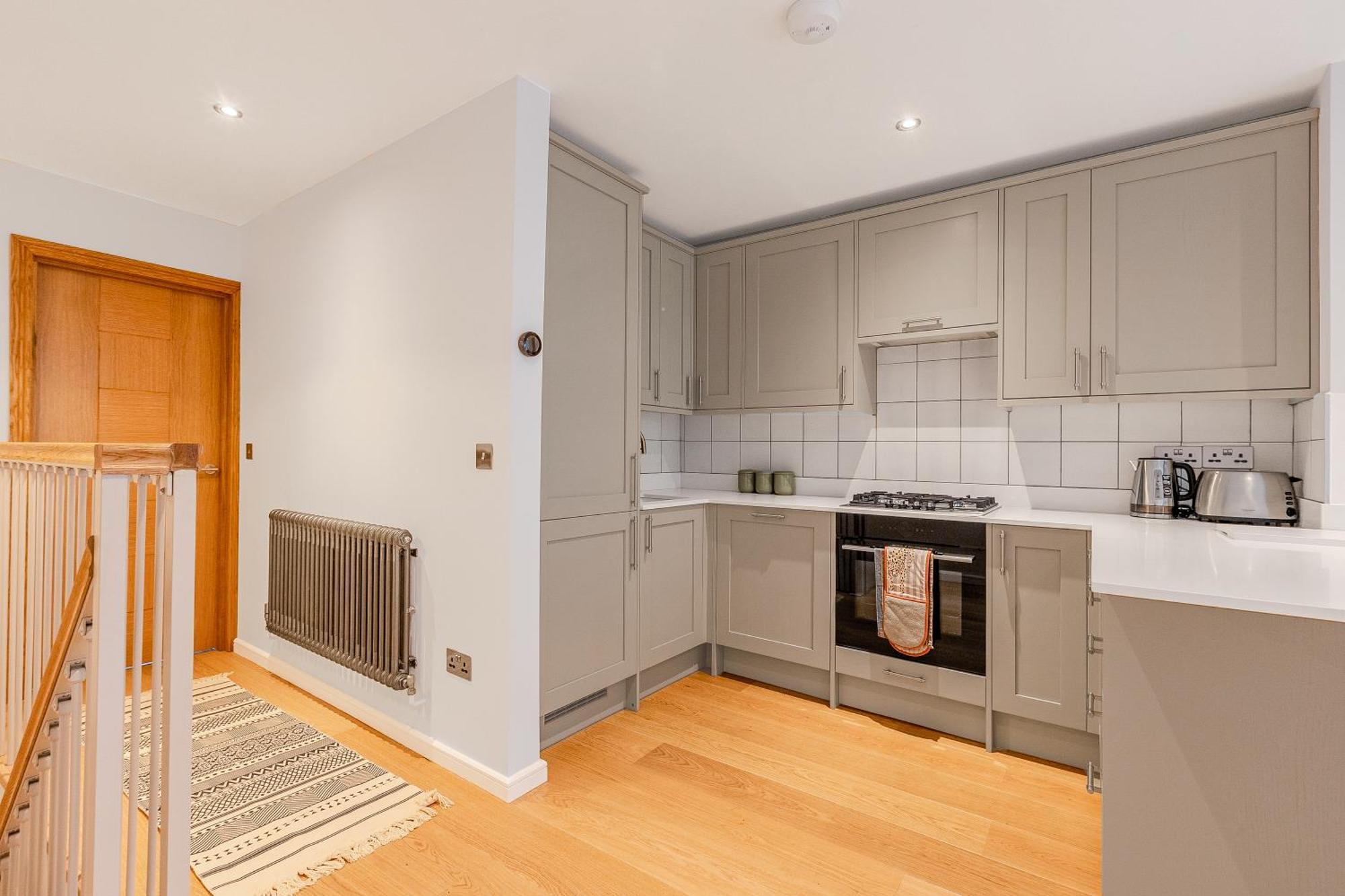 Contemporary 2br Duplex With A Patio In Chelsea Londres